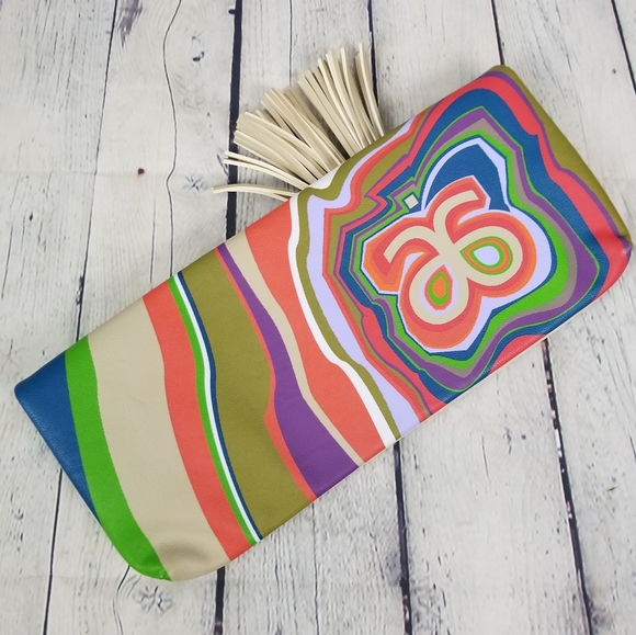 ARBONNE | Treasures Of The Rainforest clutch purse - Picture 3 of 6